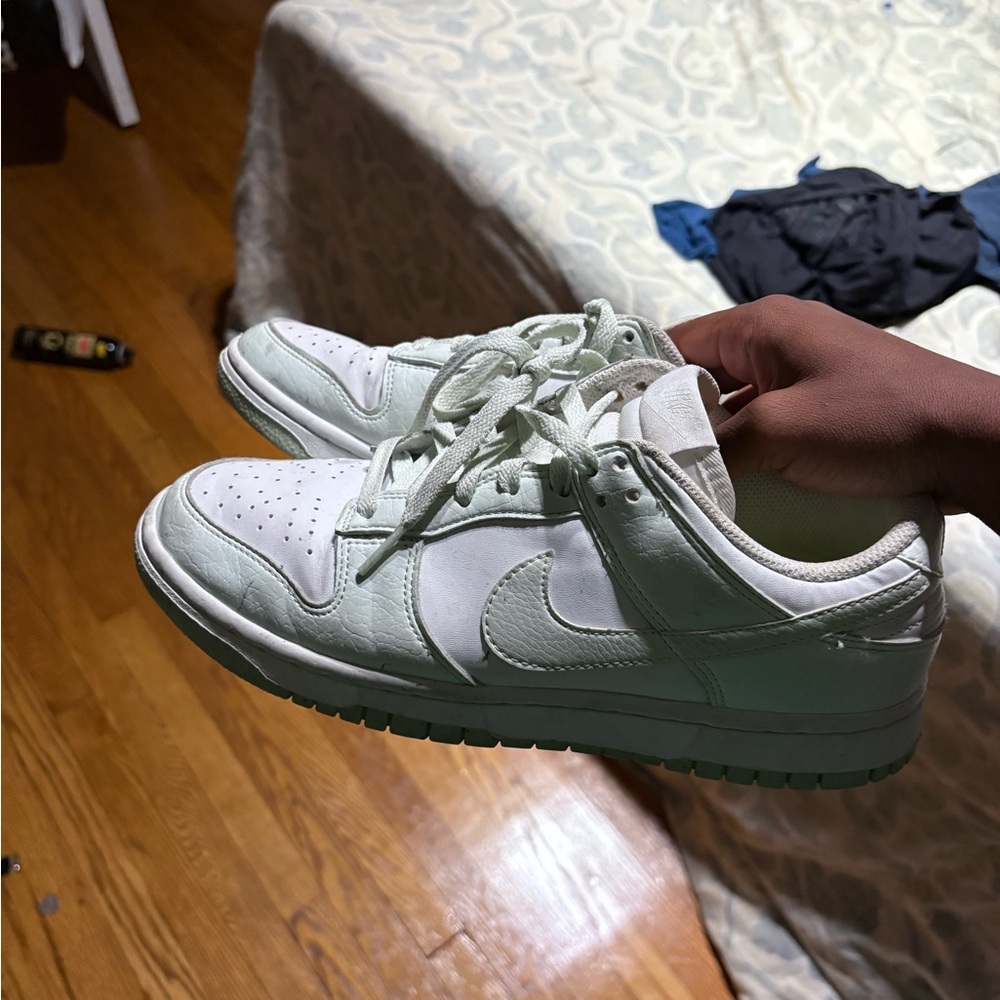 Nike Cream Low-Top Sneakers